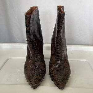 Paris Texas- brown pointed ankle boots - snake skin pattern